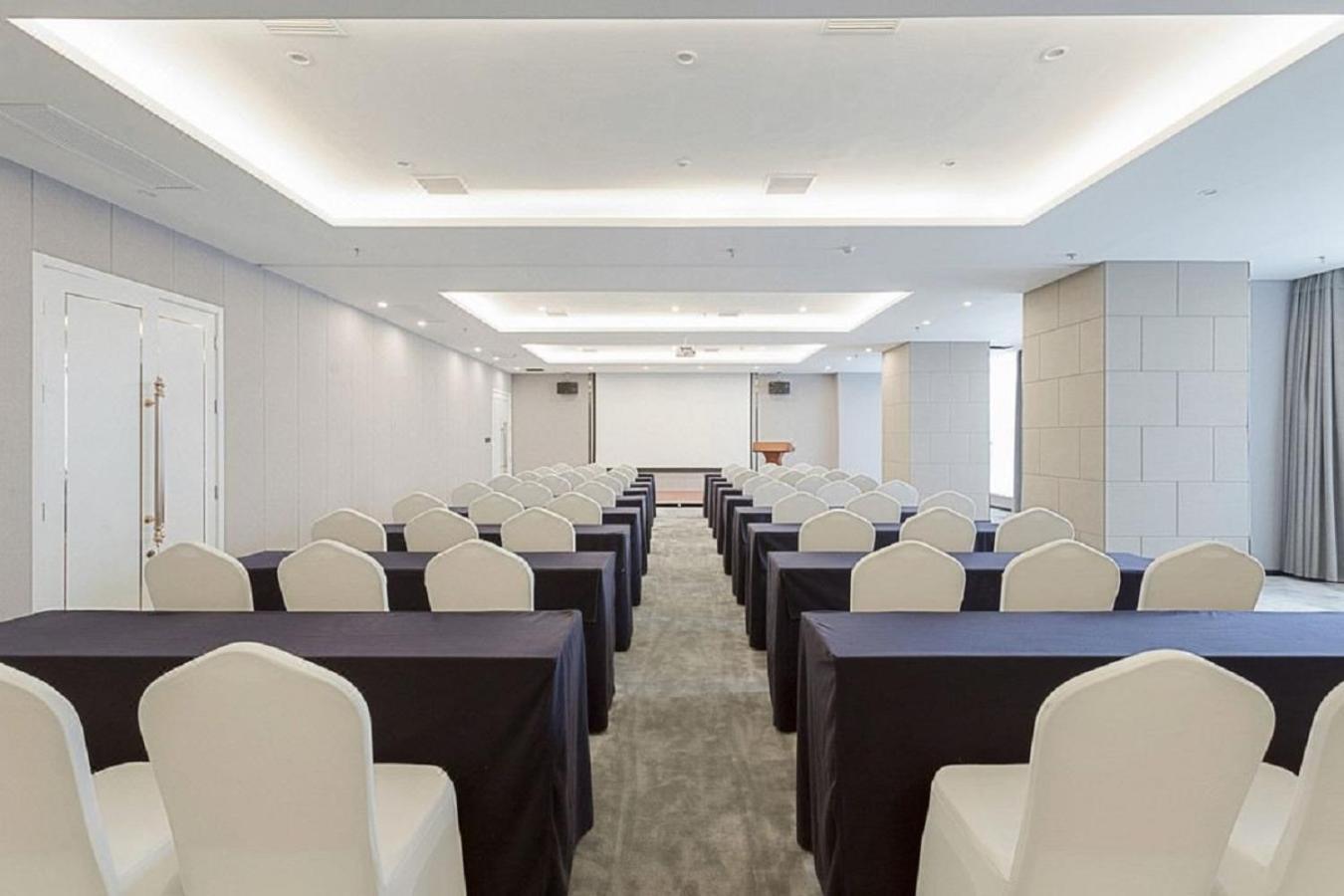 Fairfield By Marriott Xi'an North Station Hotel 5*