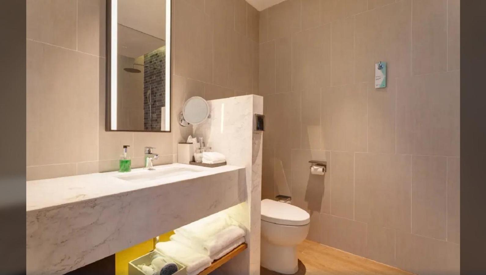 Fairfield By Marriott Xi'an North Station Hotel