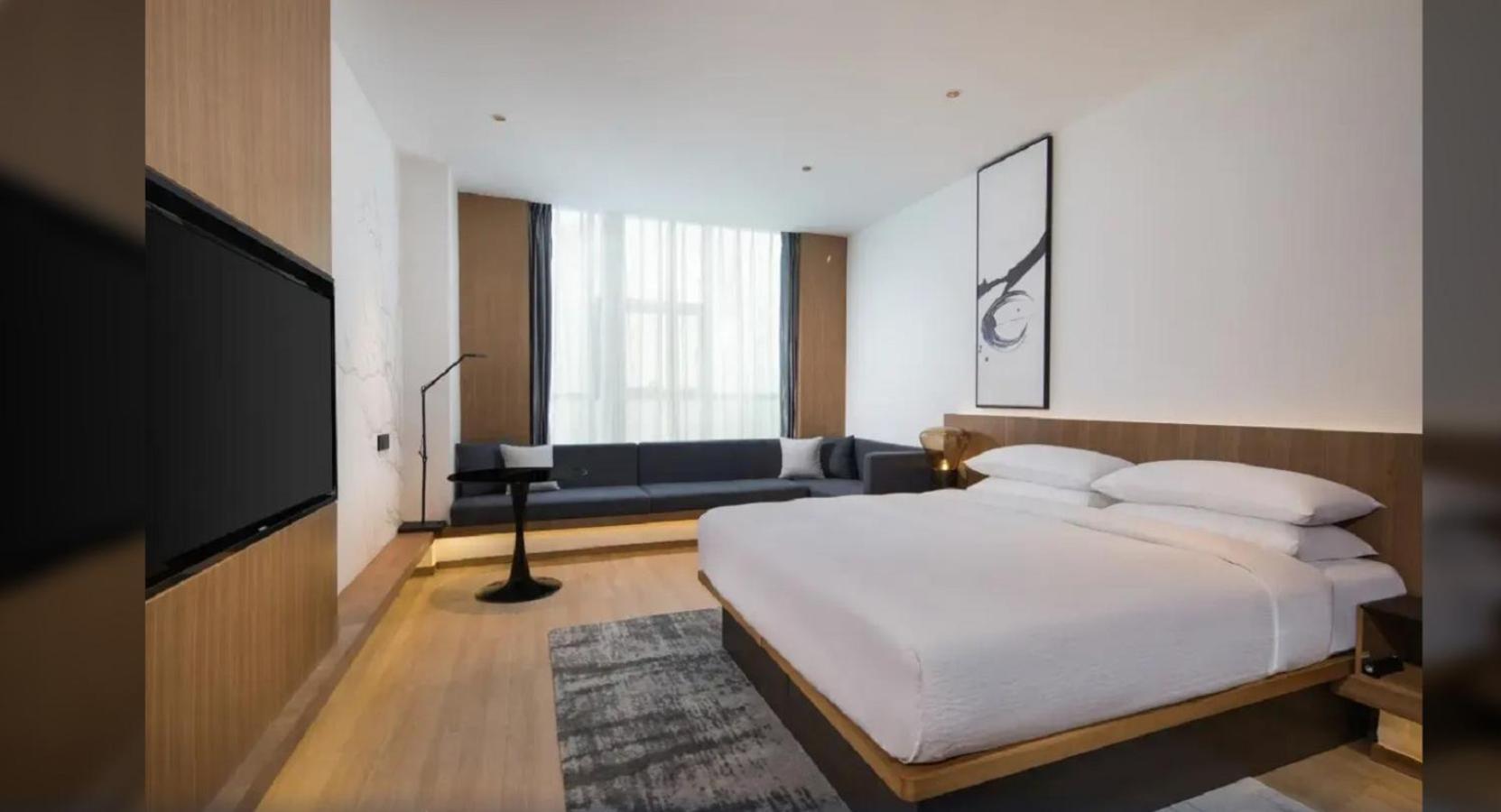Fairfield By Marriott Xi'an North Station 5*